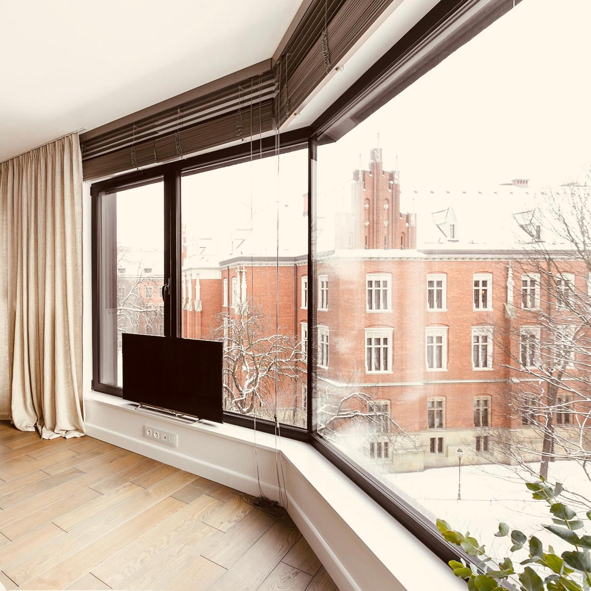 Luxury One-Bedroom Apartment Panorama View